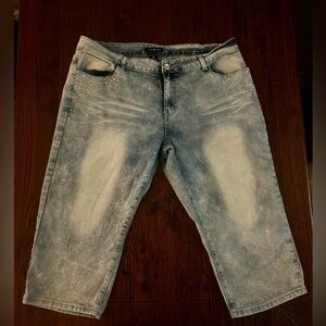 Elite Jeans Stretch Jean Capri’s -Size 20